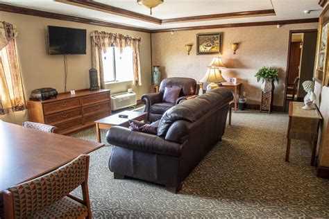 hotels near dakota magic casino